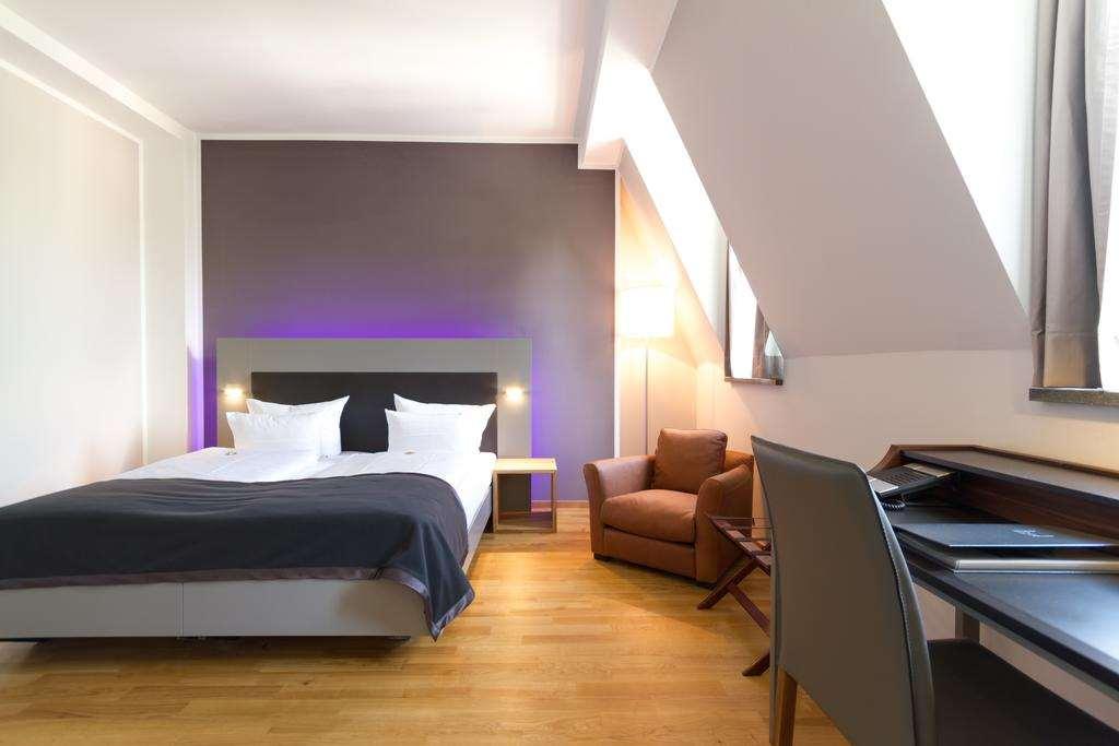 Qube Hotel Bahnstadt Хайделберг Стая снимка