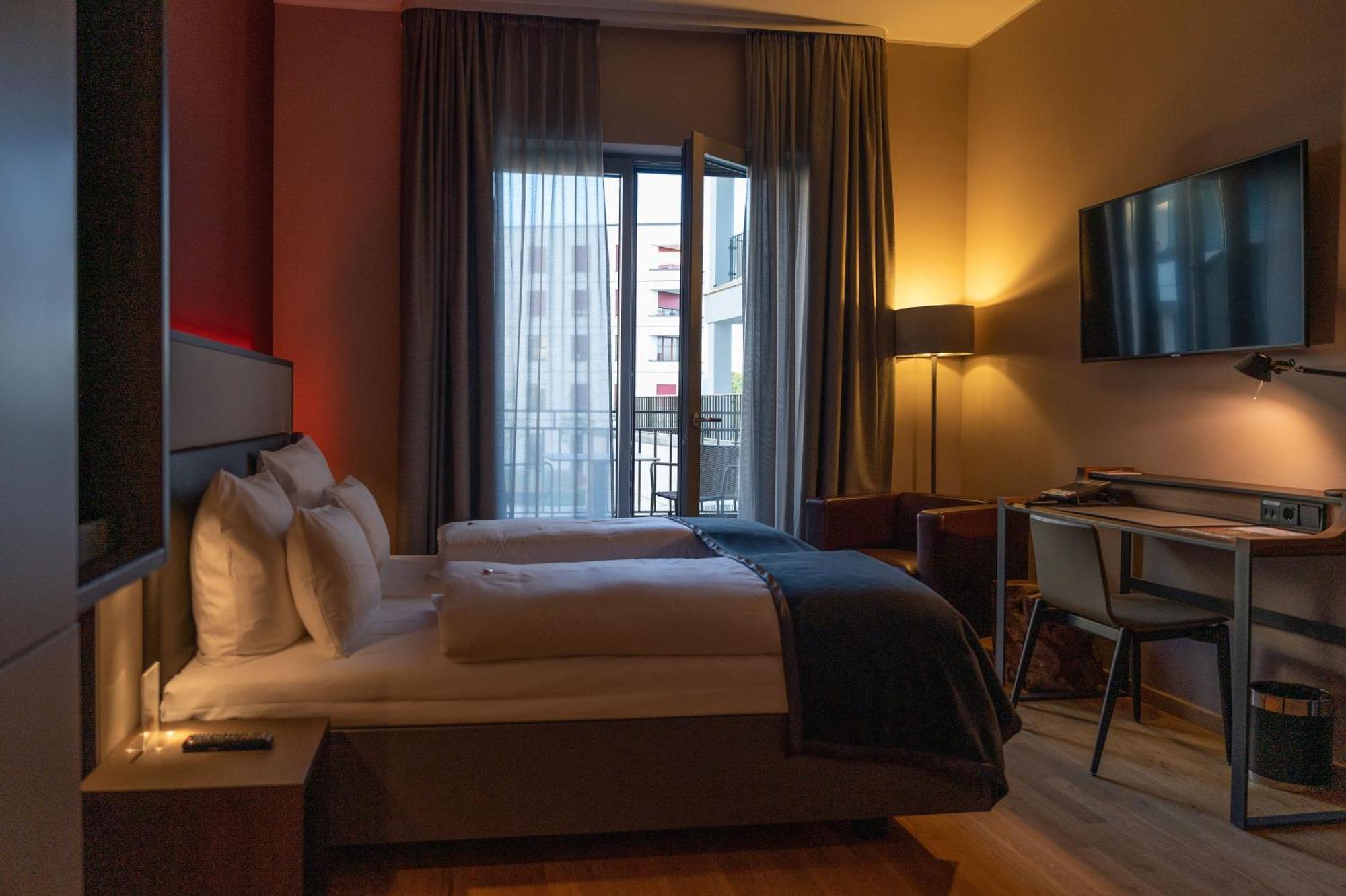 Qube Hotel Bahnstadt Хайделберг Екстериор снимка