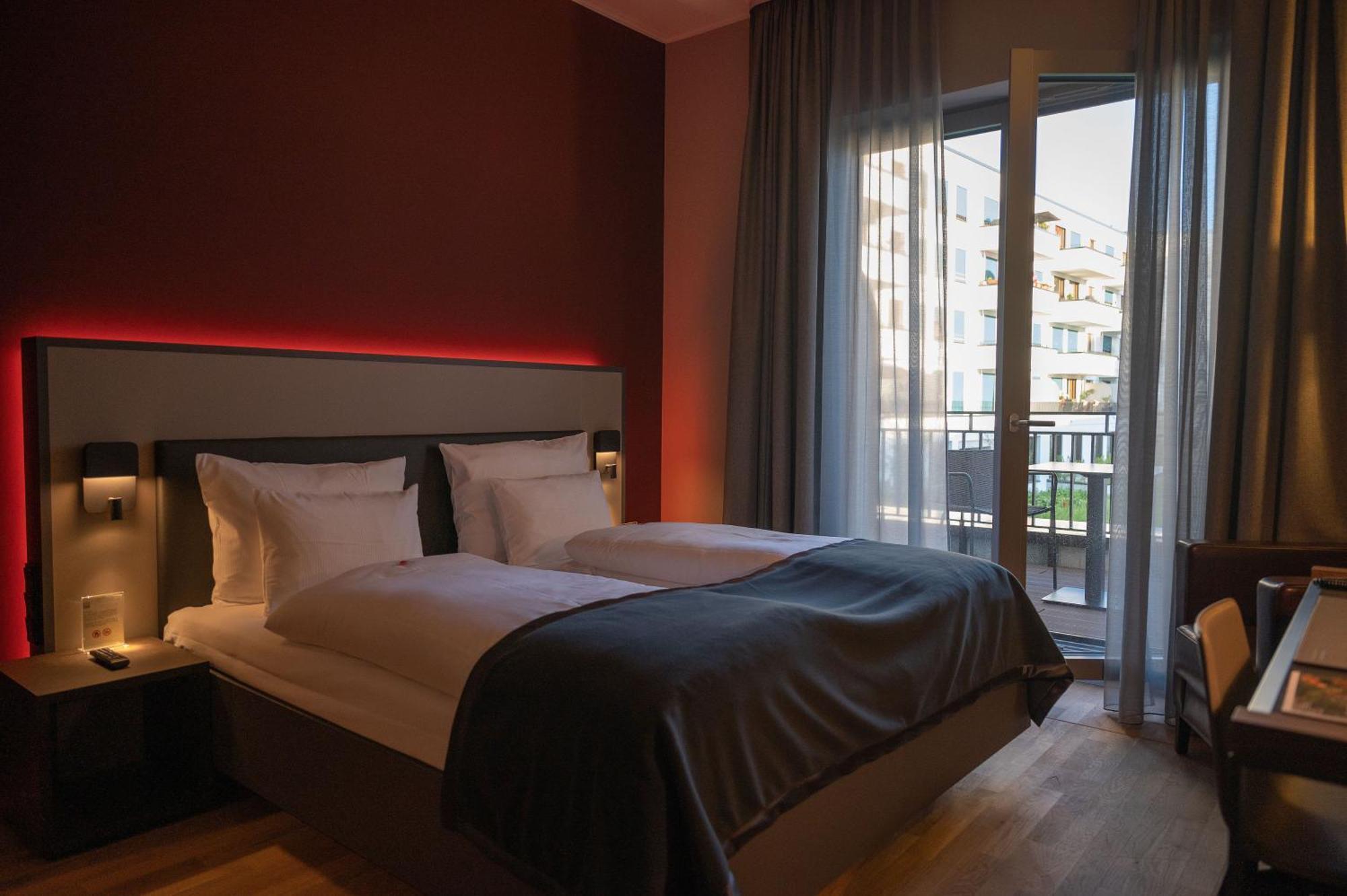 Qube Hotel Bahnstadt Хайделберг Екстериор снимка